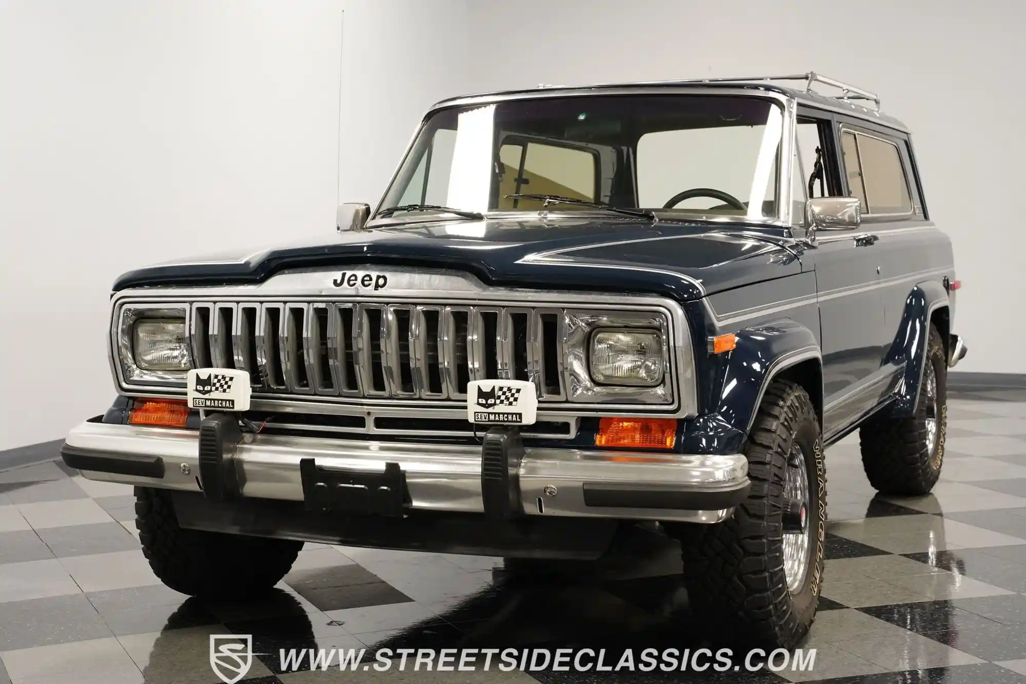 1983 Jeep Cherokee Laredo Wide Track - 5
