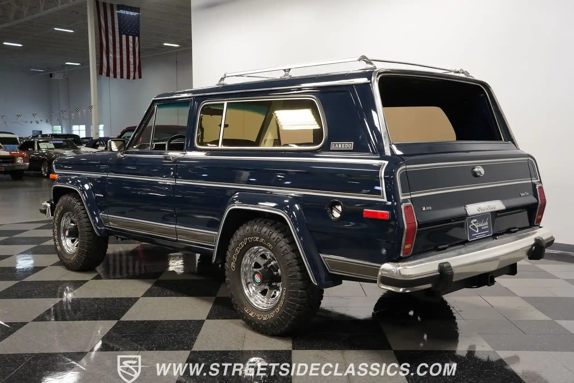 1983 Jeep Cherokee Laredo Wide Track - 3