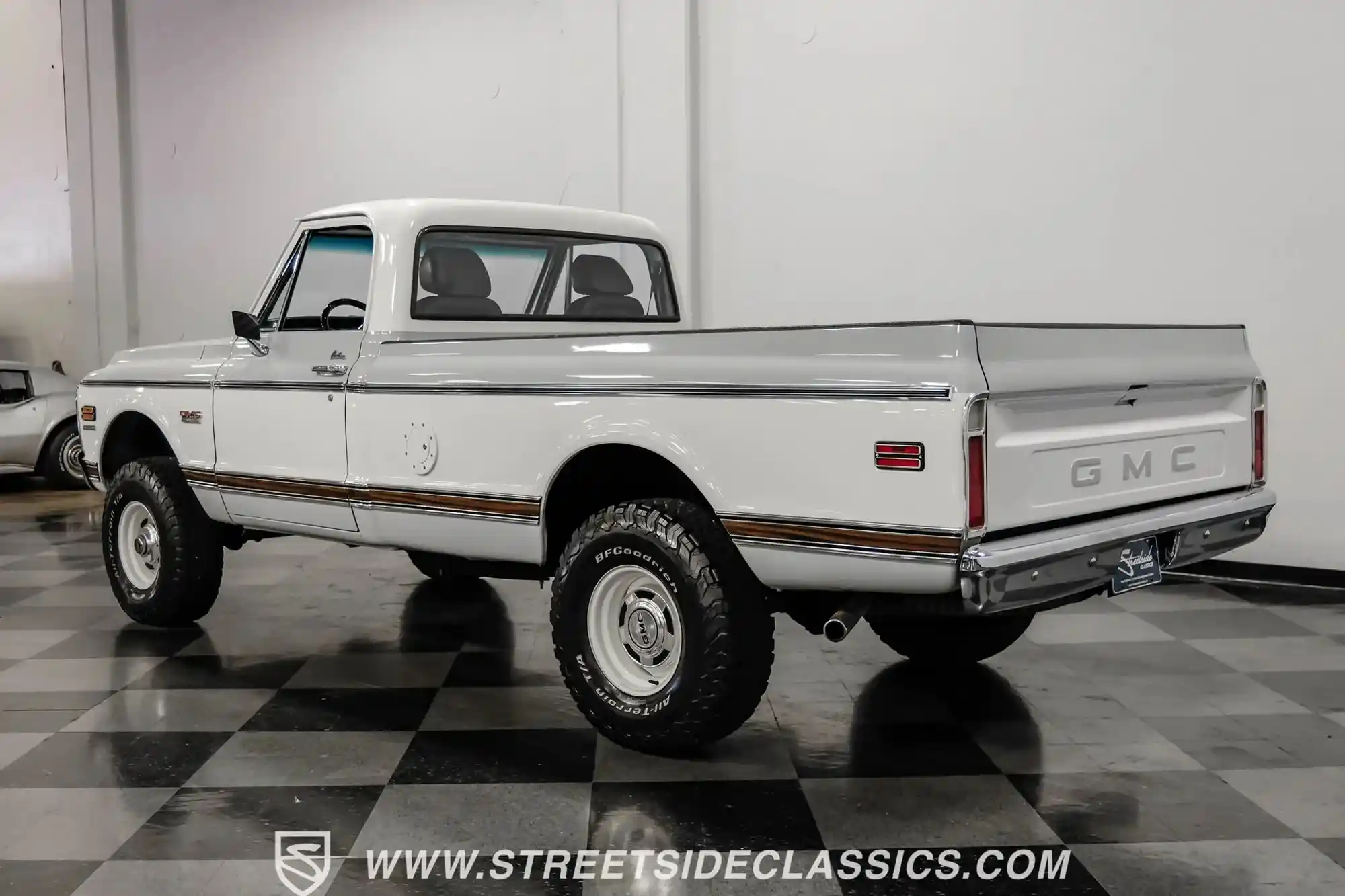 1970 GMC K1500 Restomod - 5