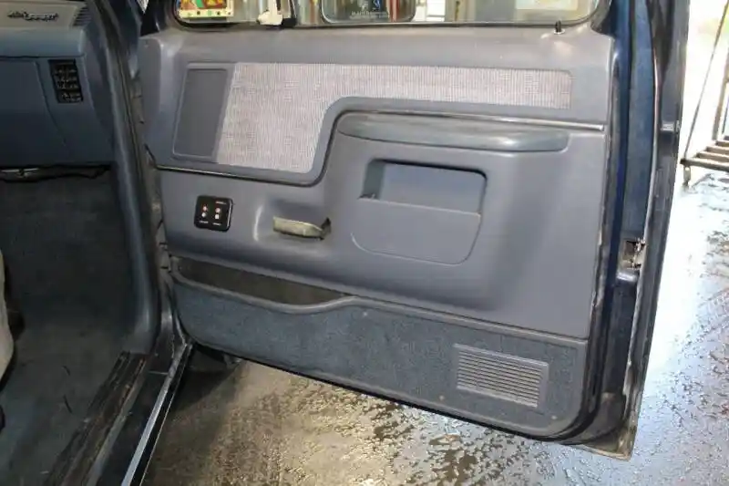 1990 Ford F-150 XLT Lariat