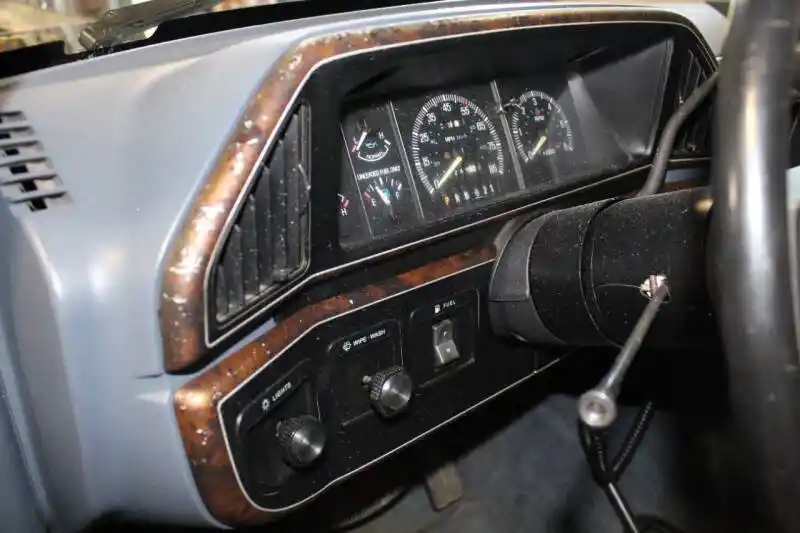 1990 Ford F-150 XLT Lariat