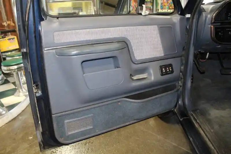 1990 Ford F-150 XLT Lariat