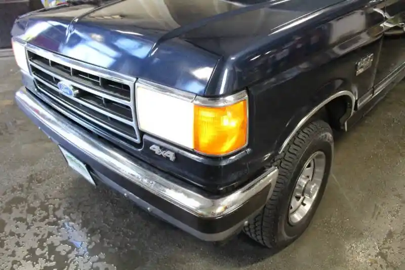 1990 Ford F-150 XLT Lariat