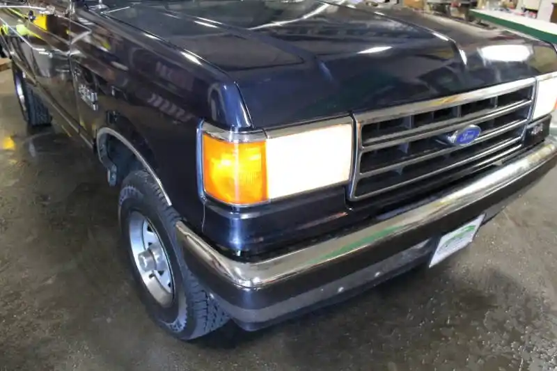1990 Ford F-150 XLT Lariat