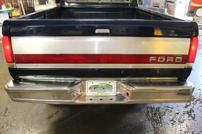 1990 Ford F-150 XLT Lariat