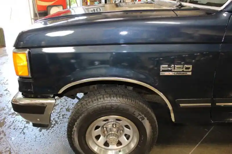 1990 Ford F-150 XLT Lariat