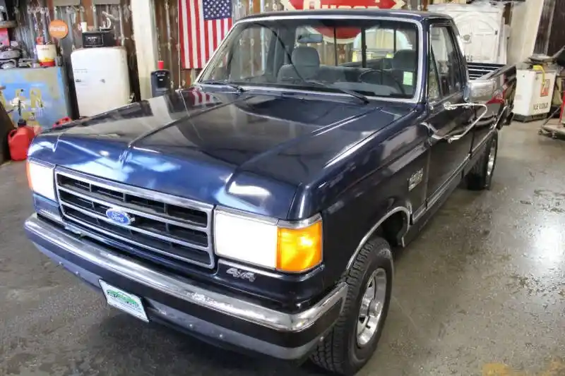 1990 Ford F-150 XLT Lariat