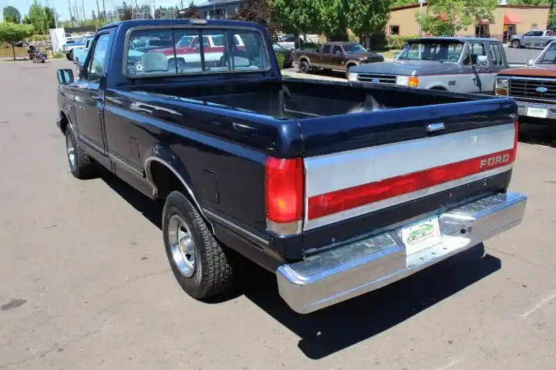 1990 Ford F-150 XLT Lariat