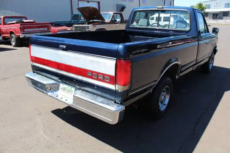 1990 Ford F-150 XLT Lariat