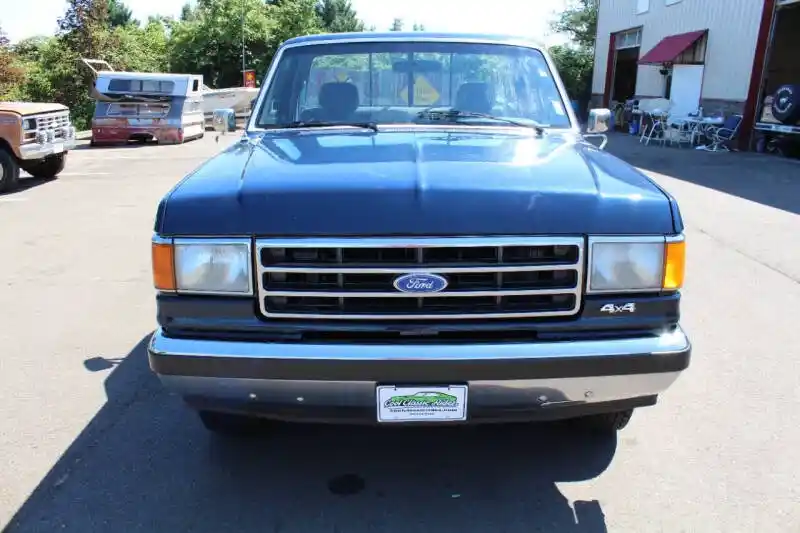 1990 Ford F-150 XLT Lariat