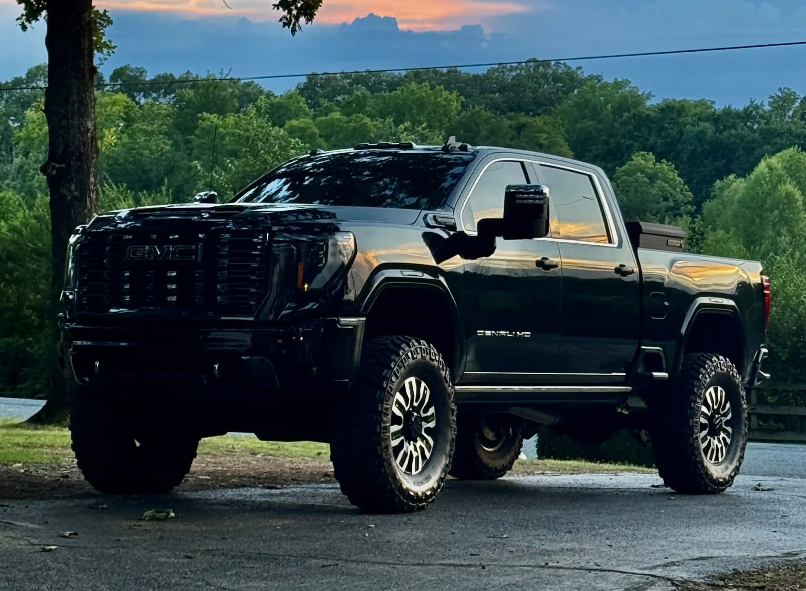 2024 GMC Sierra Denali Ultimate HD - 2