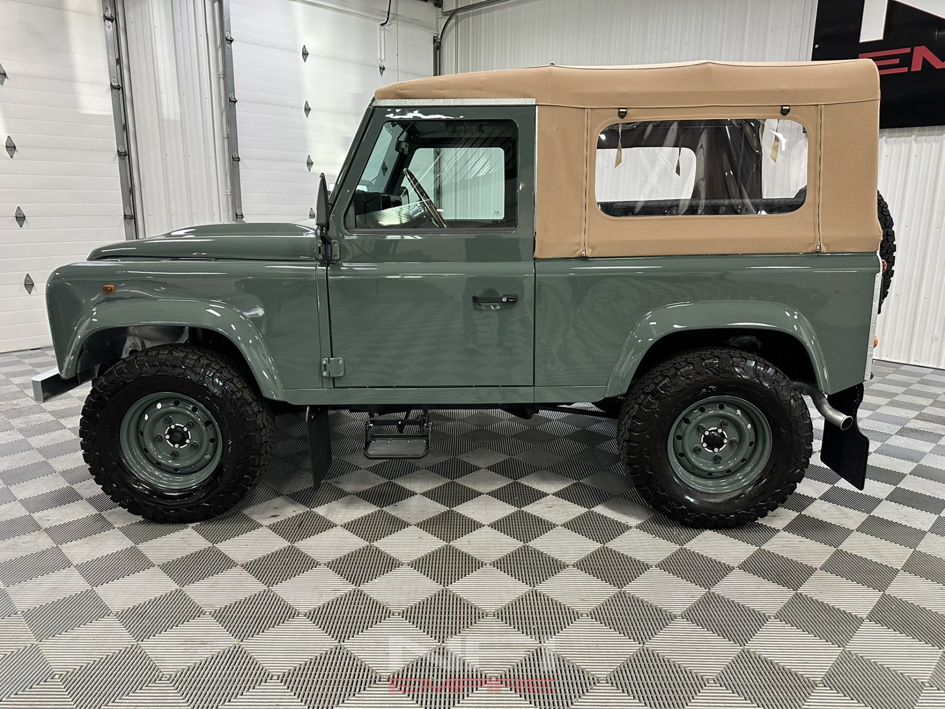 1994 Land Rover Defender 90 - 2