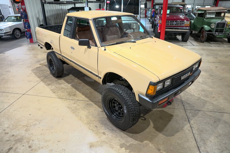 1986 Nissan Hardbody DLX King Cab - 2