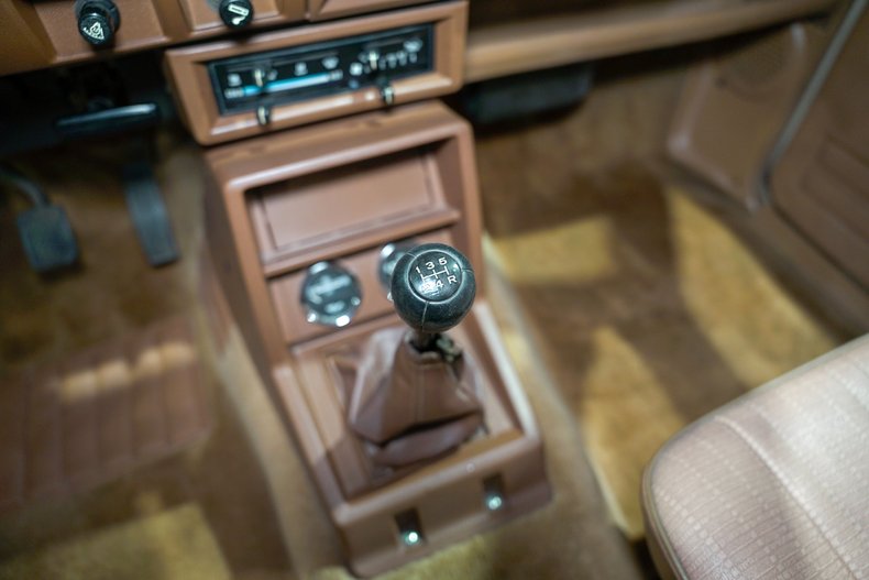 1986 Nissan Hardbody DLX King Cab