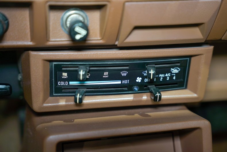 1986 Nissan Hardbody DLX King Cab