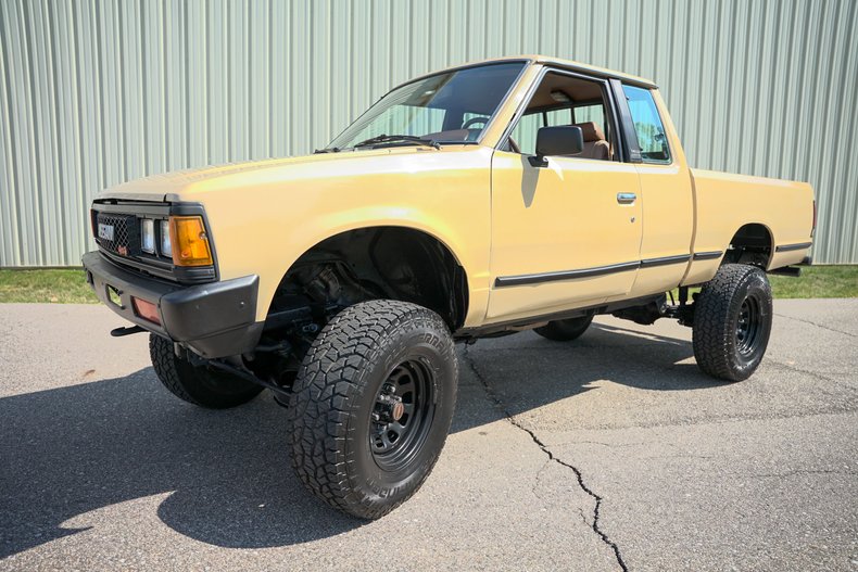 1986 Nissan Hardbody DLX King Cab