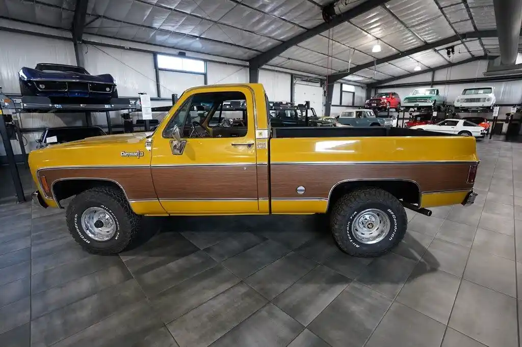 1973 Chevrolet K10 Pickup Truck - 3