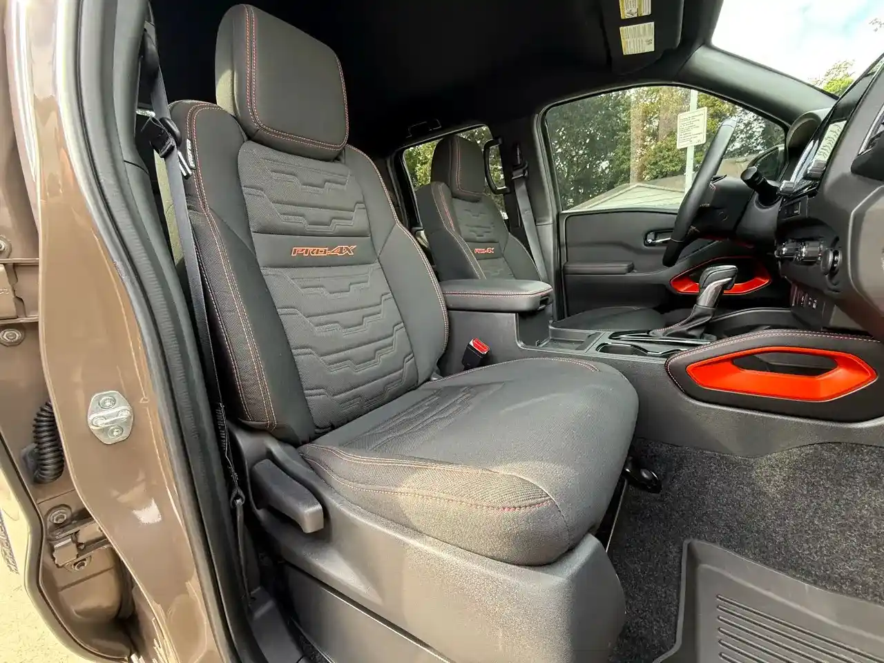 2024 Nissan Frontier PRO-4X Crew Cab