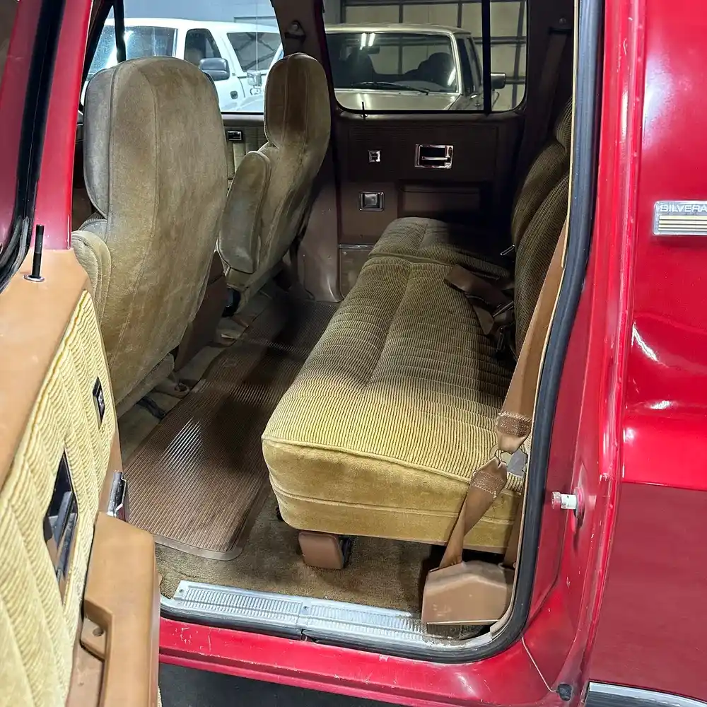 1990 Chevrolet Suburban 2500 - 4