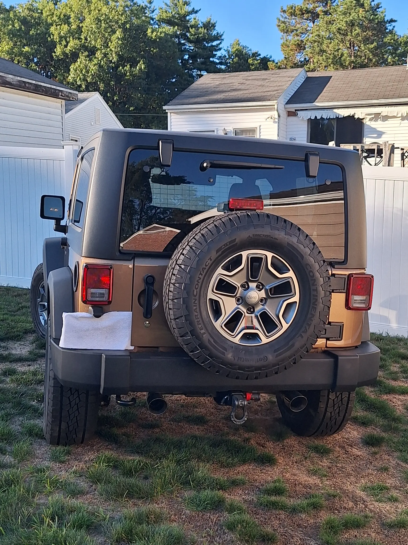 1,700-Mile 2015 Jeep Wrangler Rubicon 4×4