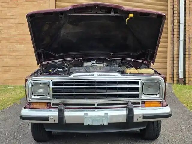 1987 Jeep Grand Wagoneer
