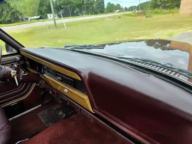 1987 Jeep Grand Wagoneer