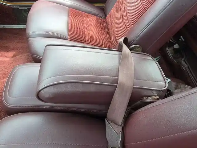 1987 Jeep Grand Wagoneer