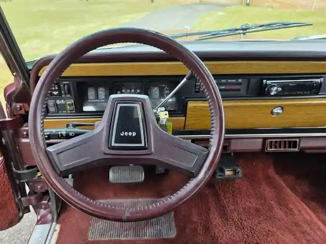 1987 Jeep Grand Wagoneer