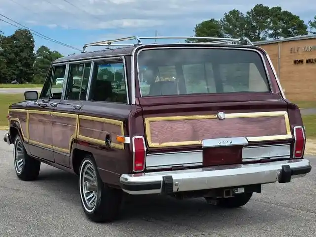 1987 Jeep Grand Wagoneer