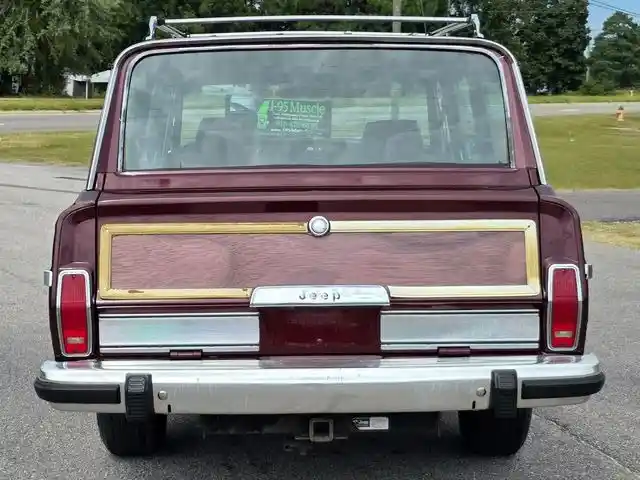 1987 Jeep Grand Wagoneer
