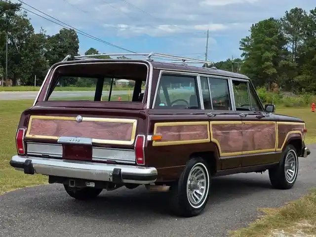 1987 Jeep Grand Wagoneer