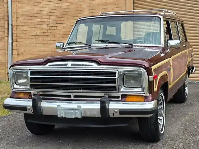 1987 Jeep Grand Wagoneer