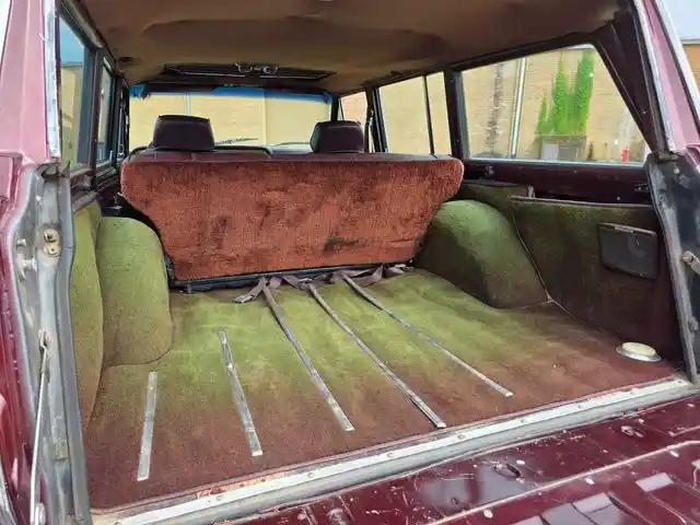 1987 Jeep Grand Wagoneer