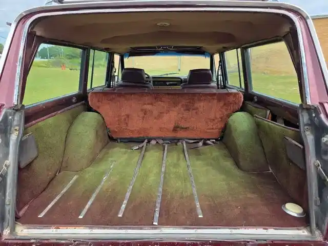 1987 Jeep Grand Wagoneer
