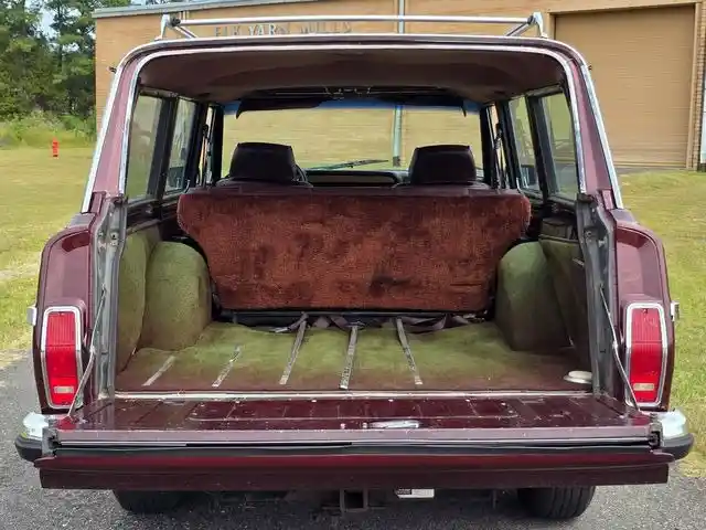1987 Jeep Grand Wagoneer