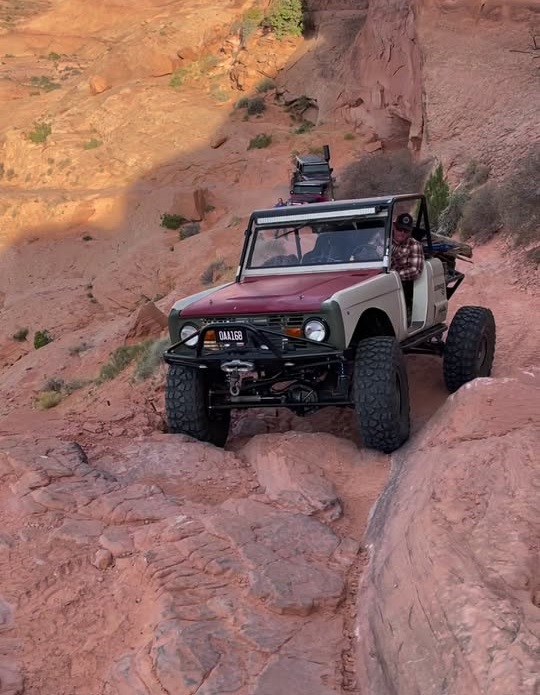 1975 Ford Bronco - 3