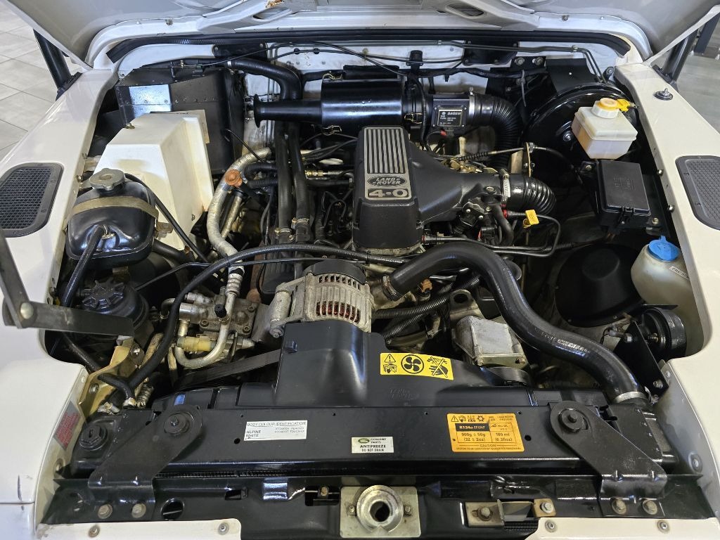 1997 Land Rover Defender 90 NAS - 3