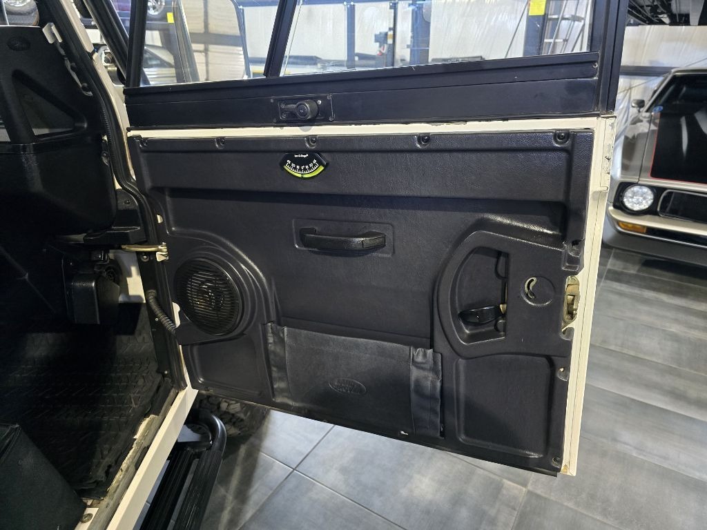 1997 Land Rover Defender 90 NAS