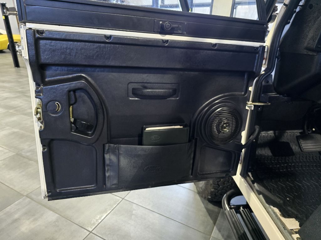 1997 Land Rover Defender 90 NAS