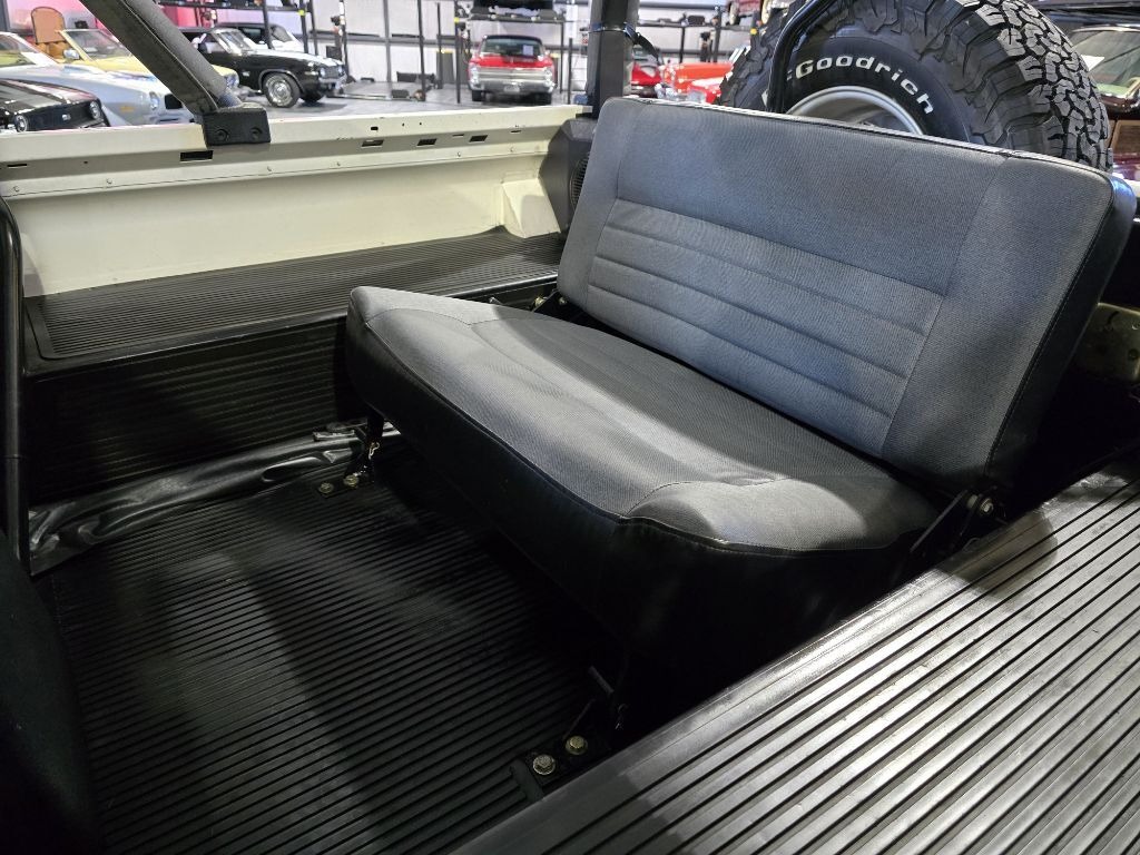 1997 Land Rover Defender 90 NAS