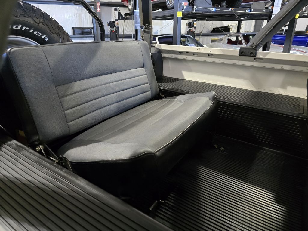 1997 Land Rover Defender 90 NAS