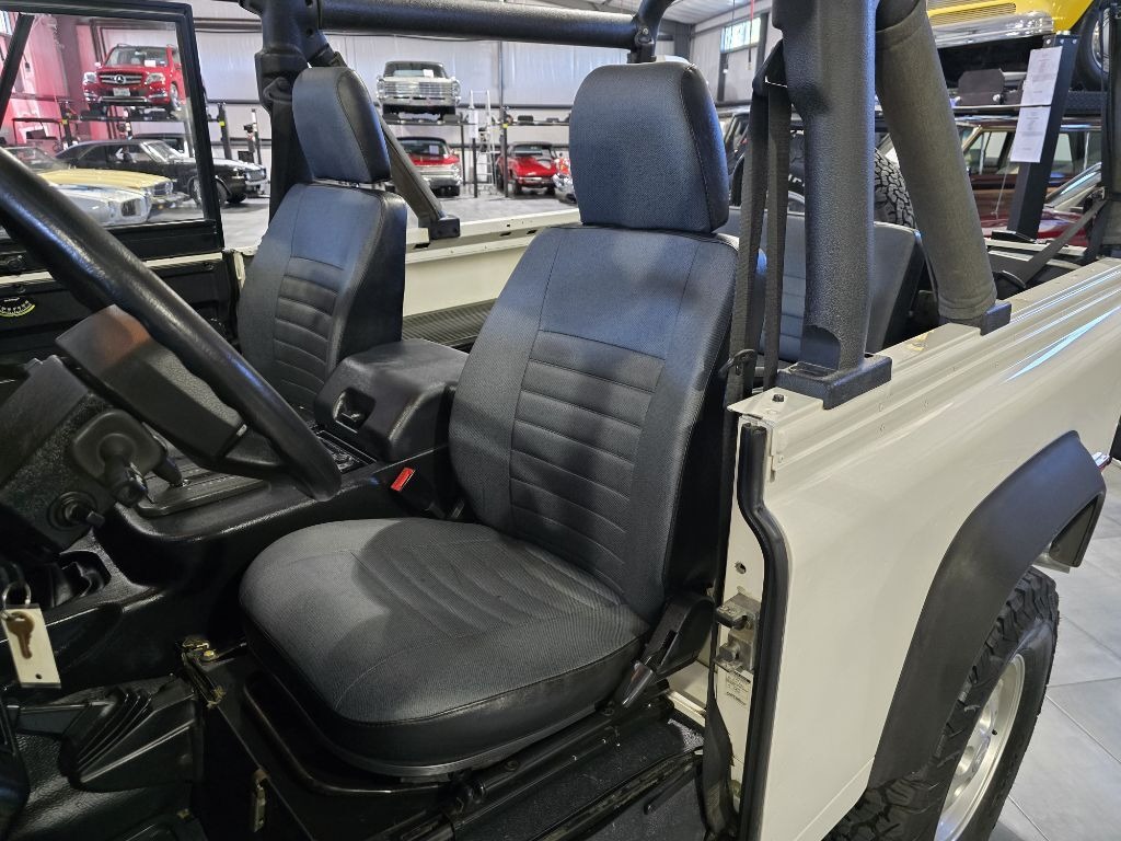 1997 Land Rover Defender 90 NAS