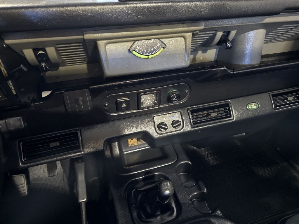 1997 Land Rover Defender 90 NAS