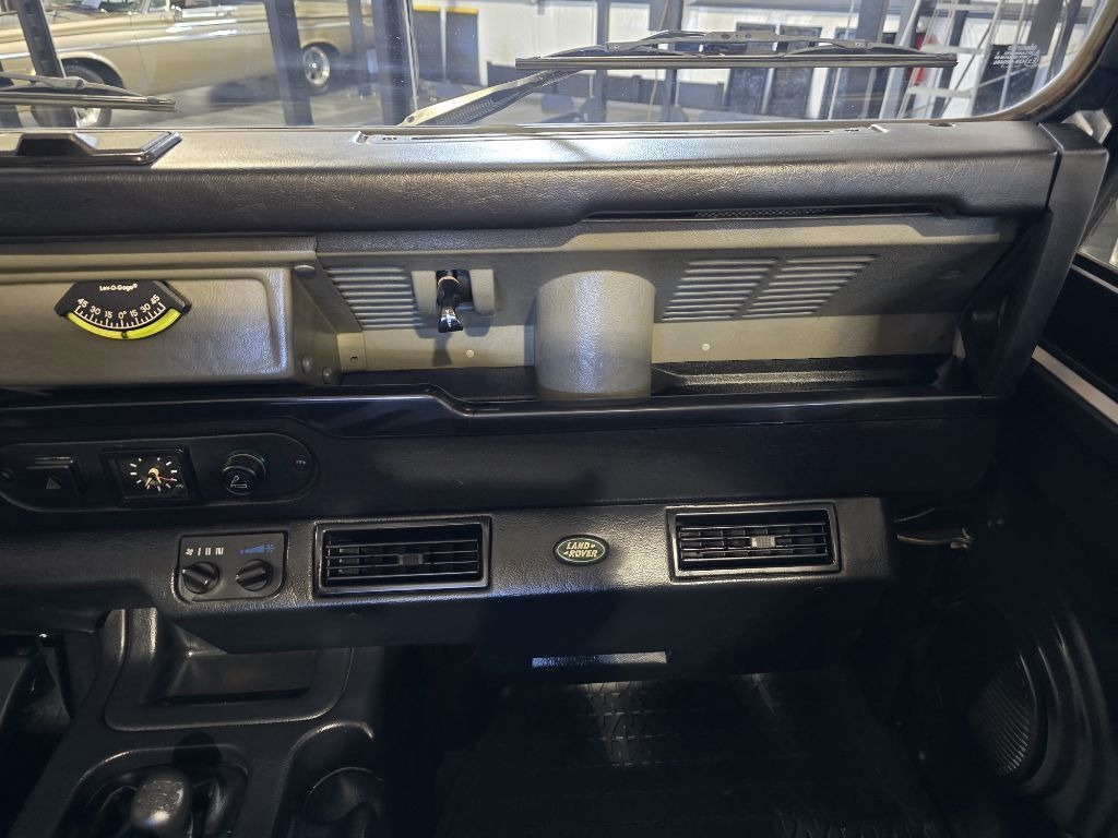 1997 Land Rover Defender 90 NAS