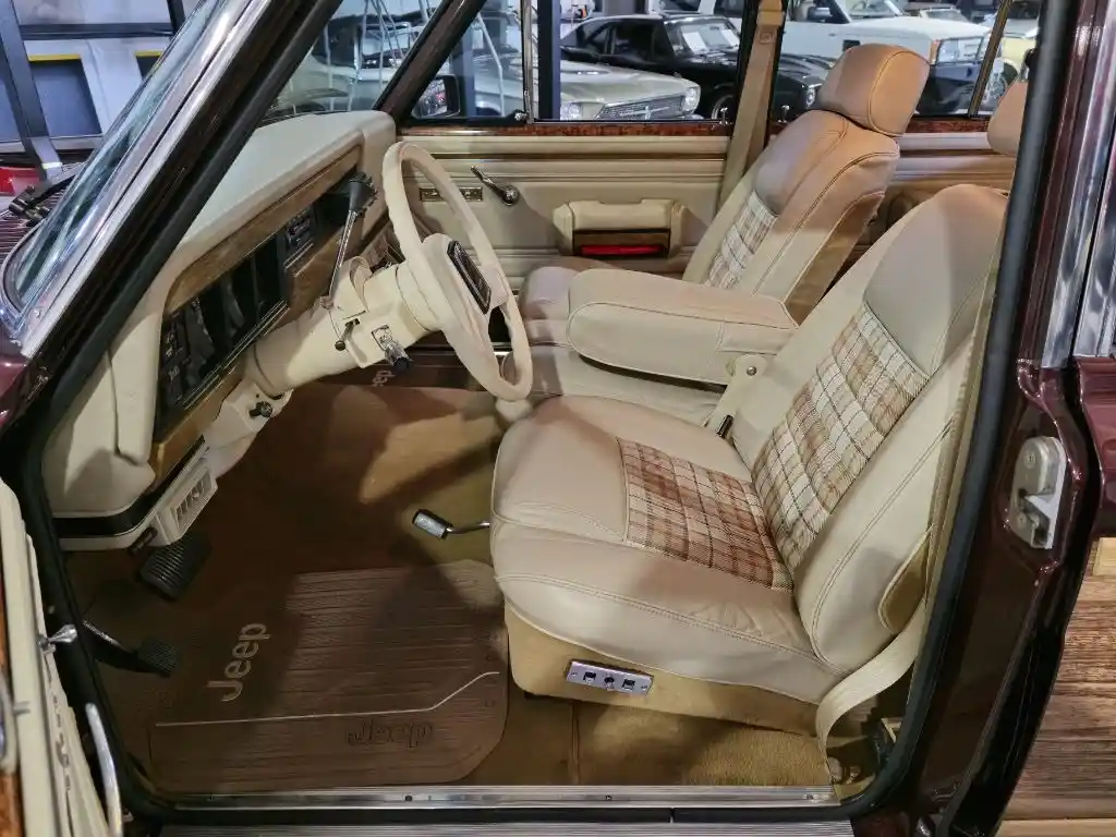 1988 Jeep Grand Wagoneer