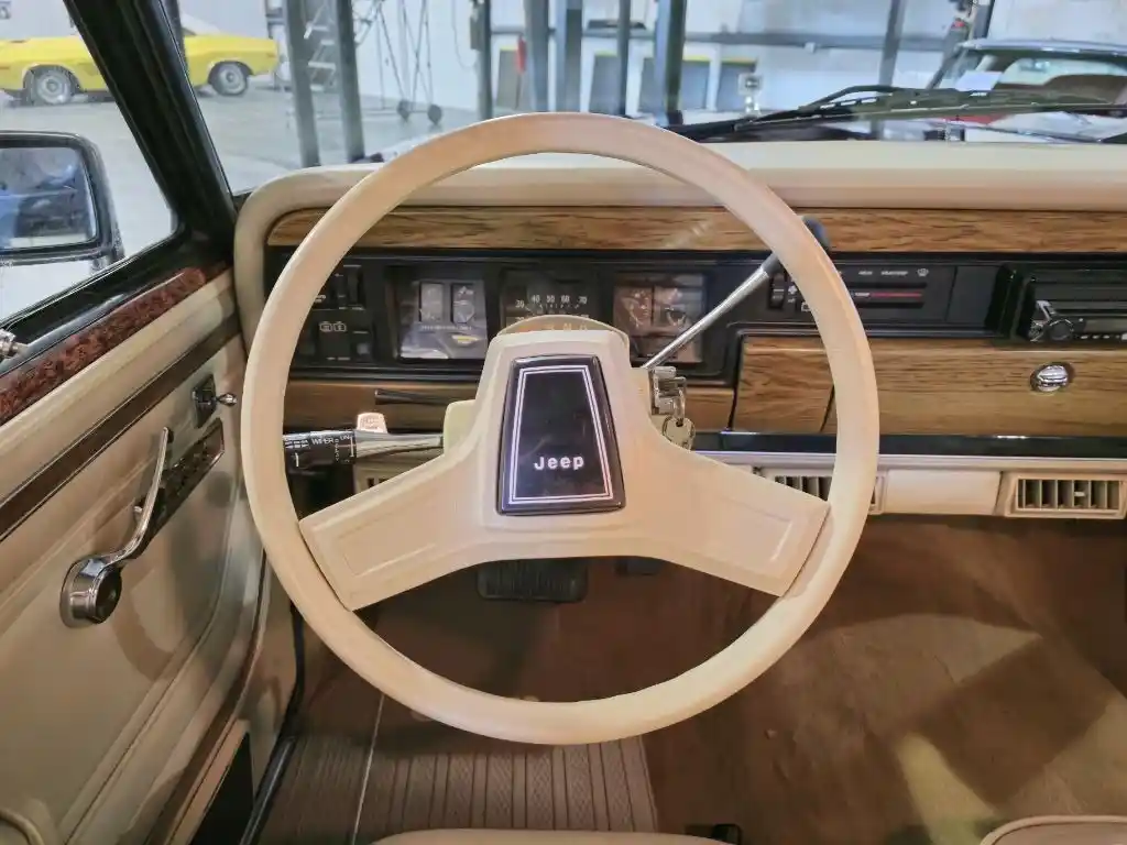 1988 Jeep Grand Wagoneer