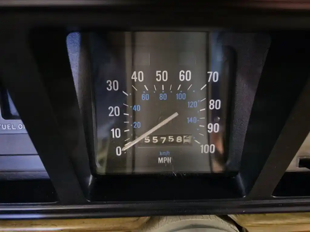 1988 Jeep Grand Wagoneer