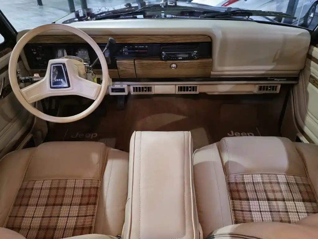 1988 Jeep Grand Wagoneer