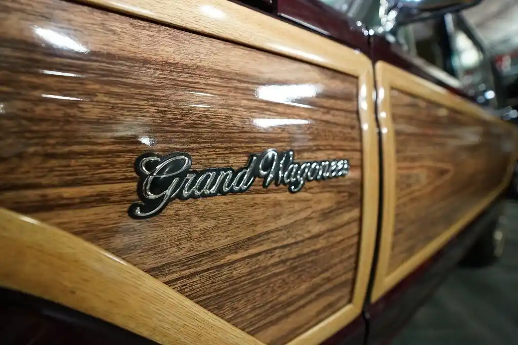 1988 Jeep Grand Wagoneer