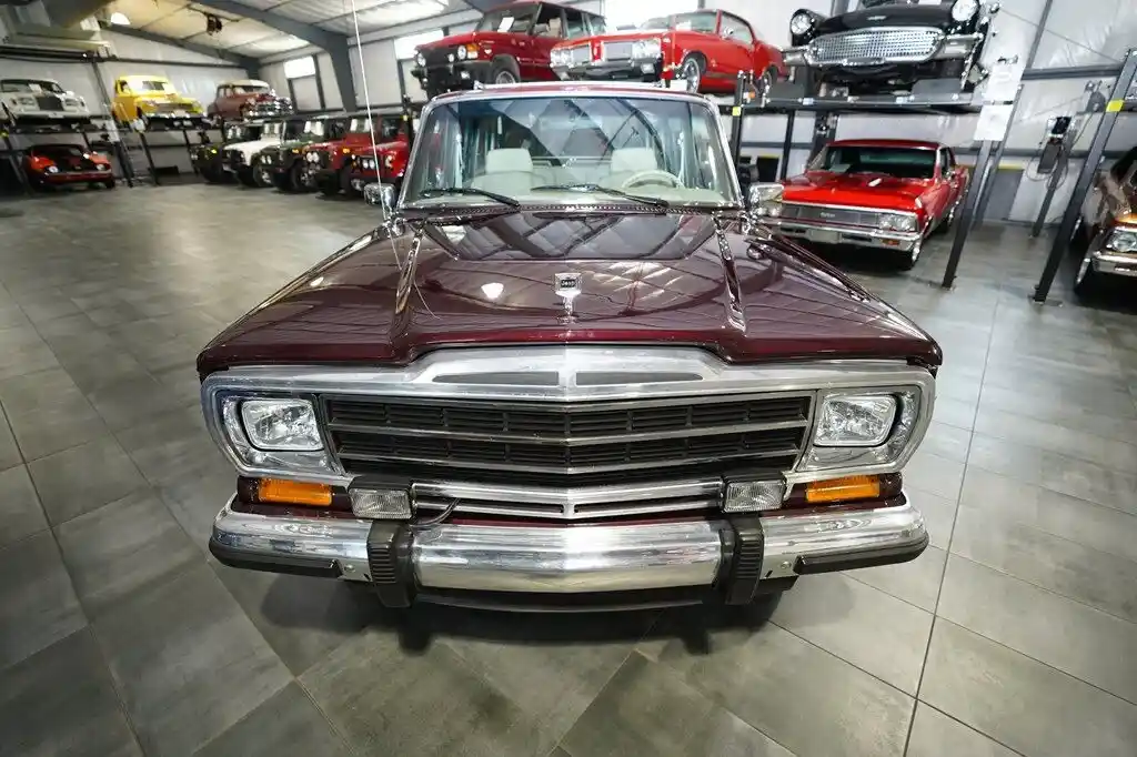 1988 Jeep Grand Wagoneer